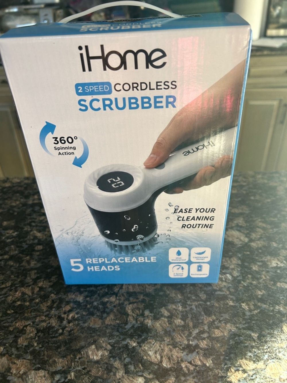 I HOME CORDLESS SCRUBBER W 5 REPLACEABLE HEADS NWT